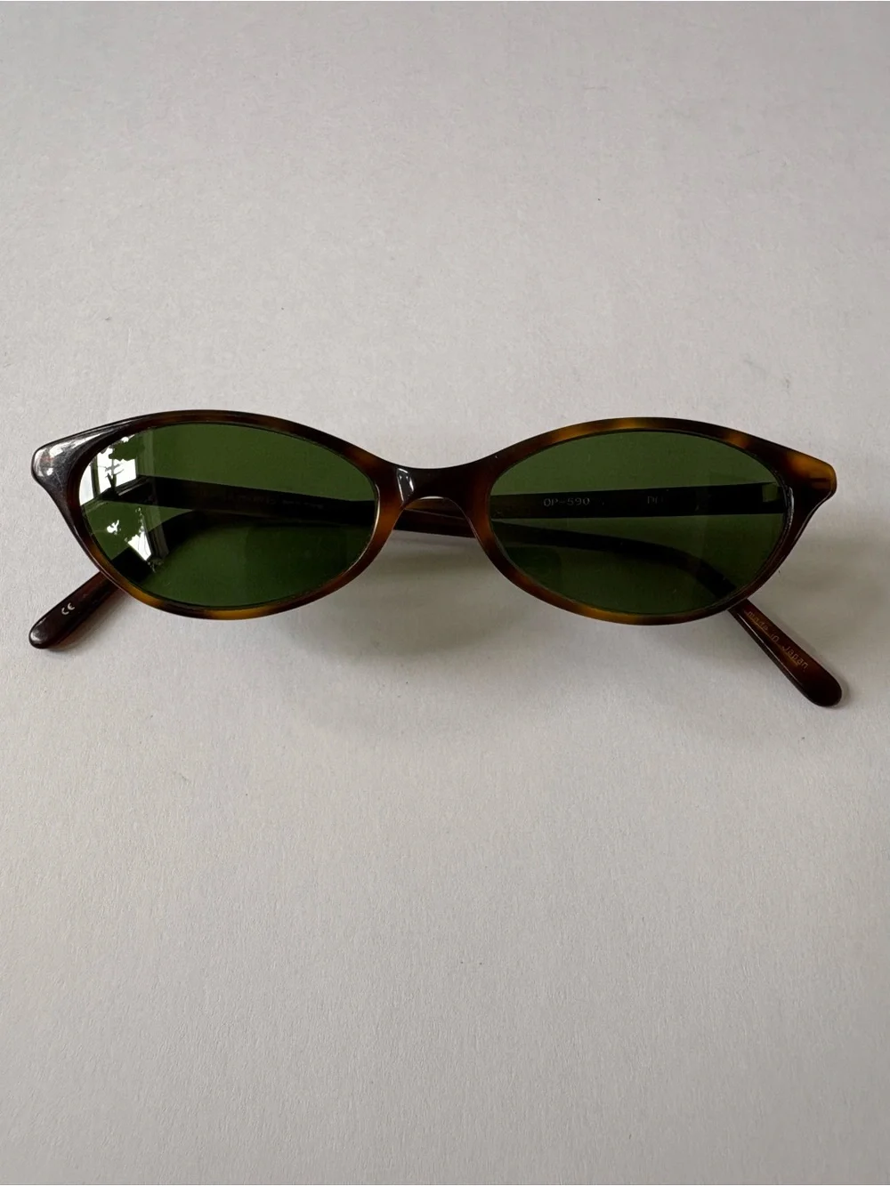 VNTG 90s Oliver Peoples Micro Oval Tortoiseshell Green Lense Sunglasses baddie